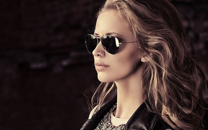 9 Important Reasons For Wearing Sunglasses!